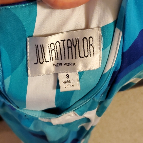 Dress - Picture 3 of 3